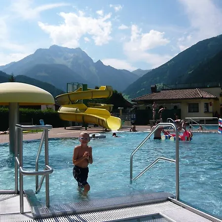 Mayrhofen Apartments * Майрхофен