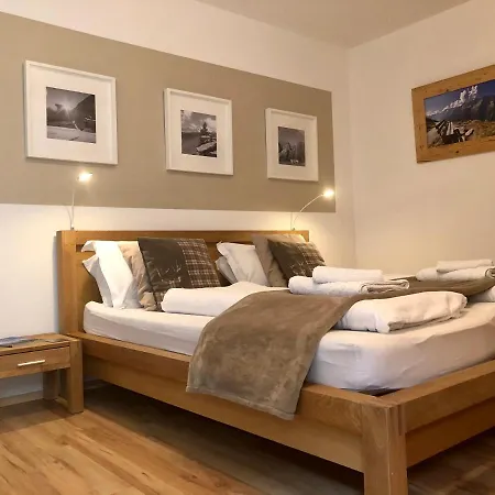 Mayrhofen Apartments * Майрхофен